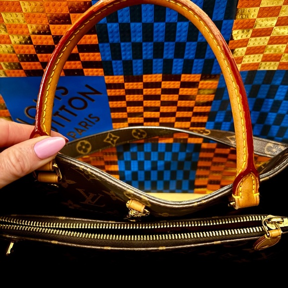 Monogram Montaigne GM - Picture 10 of 14